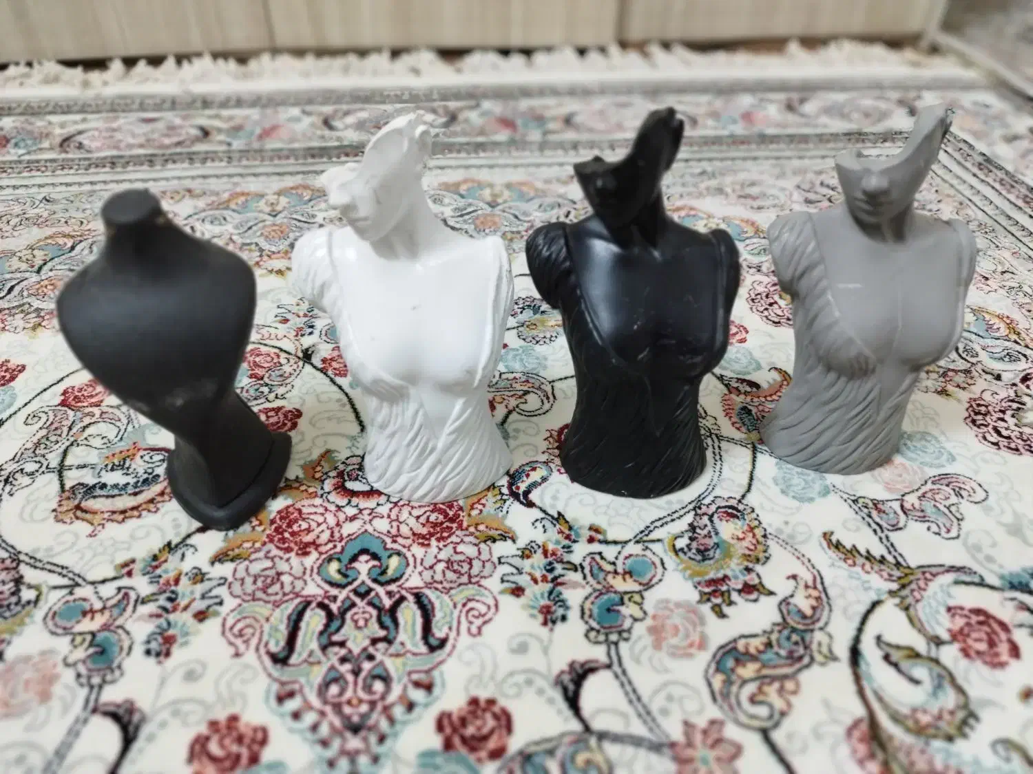 مانکن جواهرات|فروشگاه و مغازه|مشهد, شهید معقول|دیوار