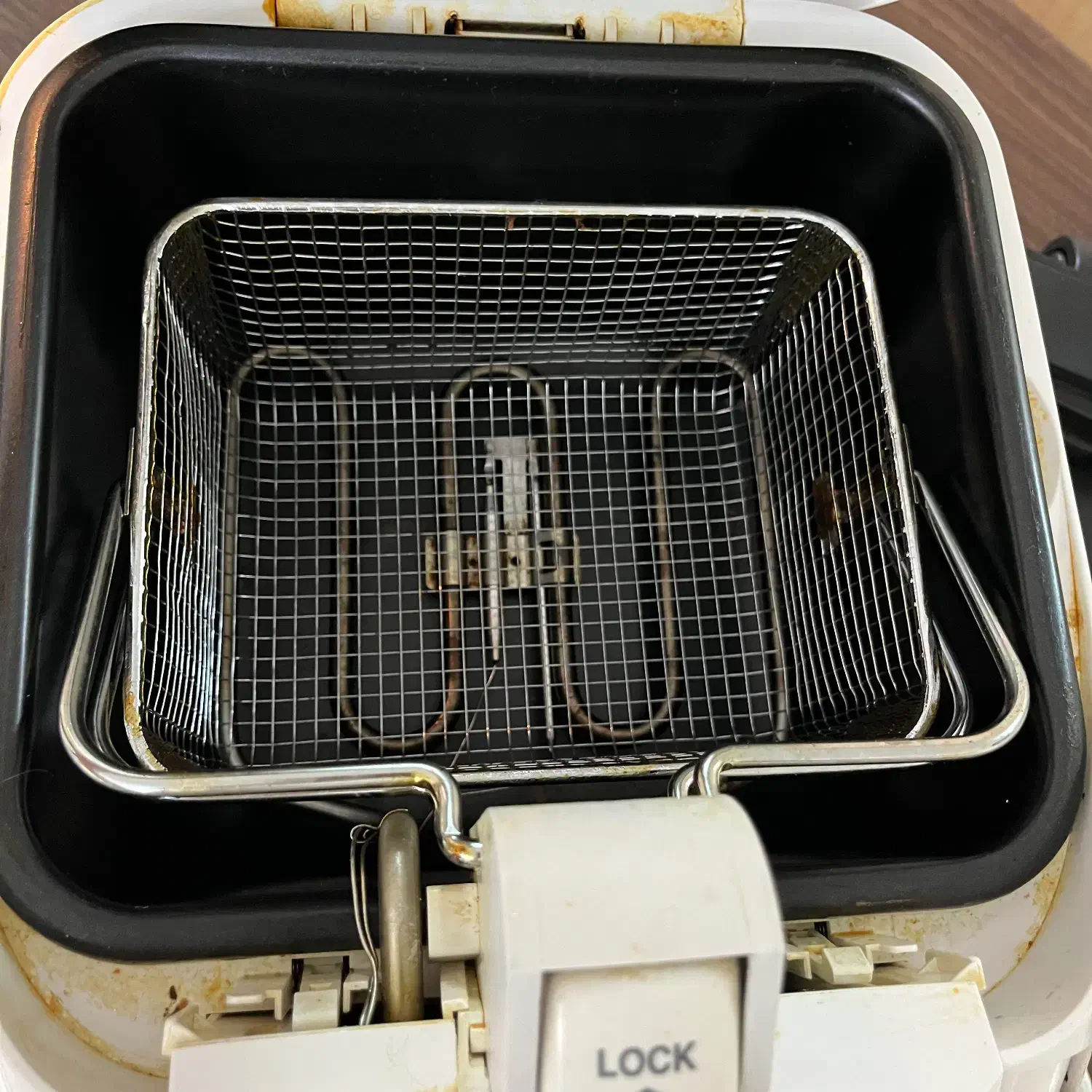 سرخ کن سانی سالم|اجاق گاز و لوازم برقی پختوپز|پرند, فاز ۵|دیوار