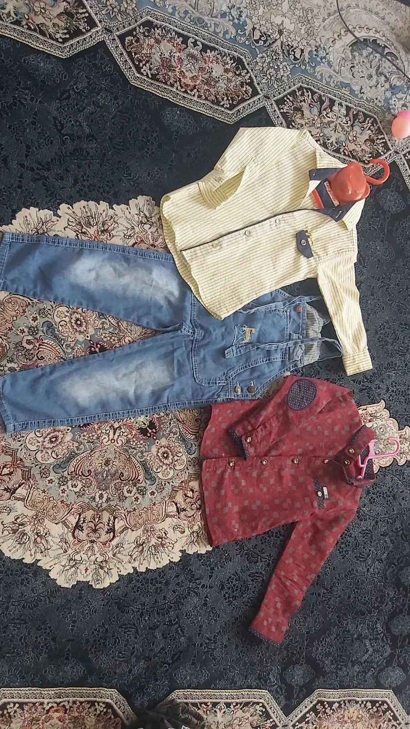 تعدادی لباس وشلوار سایز ۳تا ۴ سال دونه ای ۱۰۰|کفش و لباس بچه|شیراز, کاراندیش|دیوار