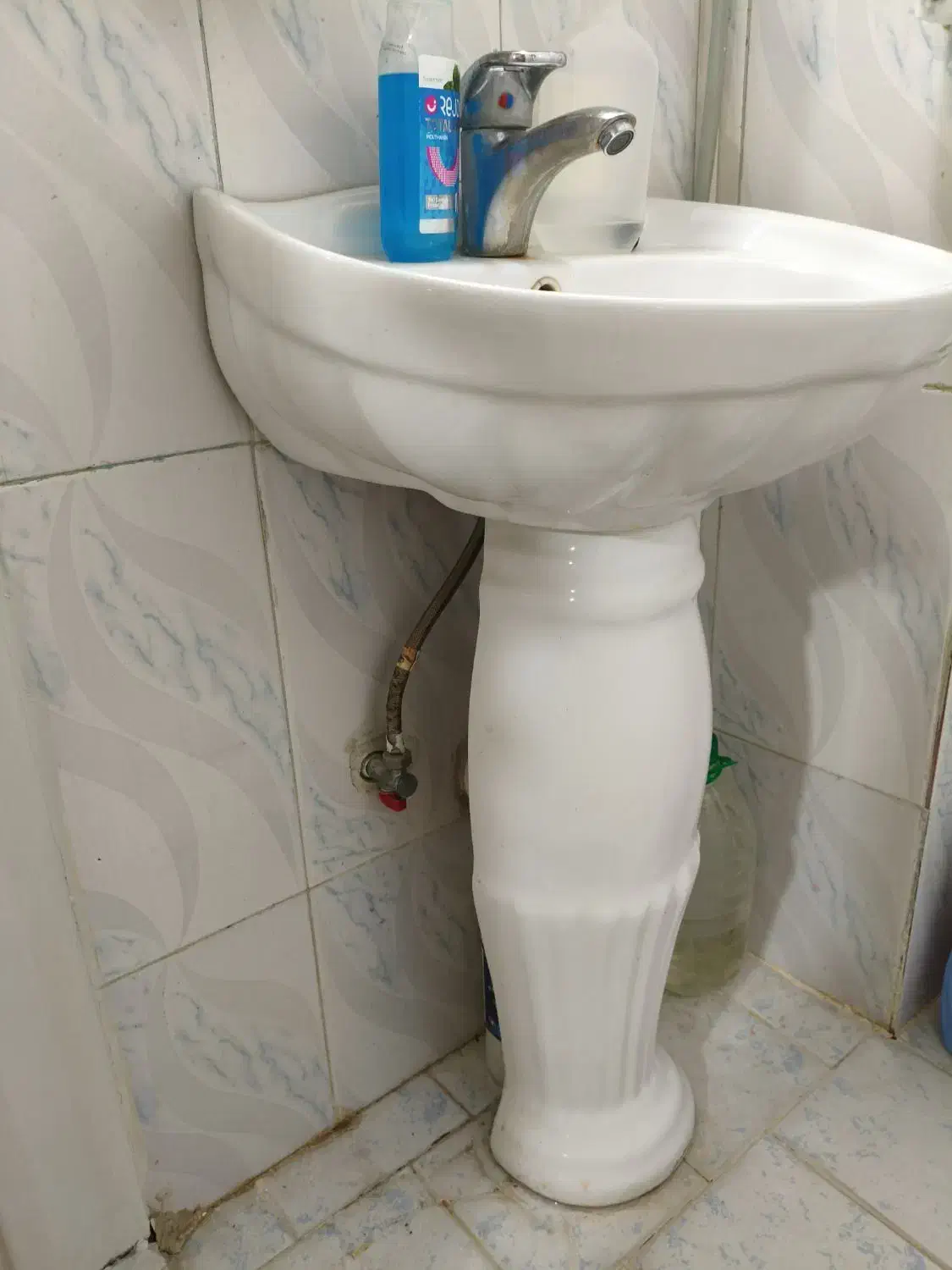 رو شویی در حد نو|لوازم سرویس بهداشتی|اندیشه, اندیشه فاز ۱|دیوار