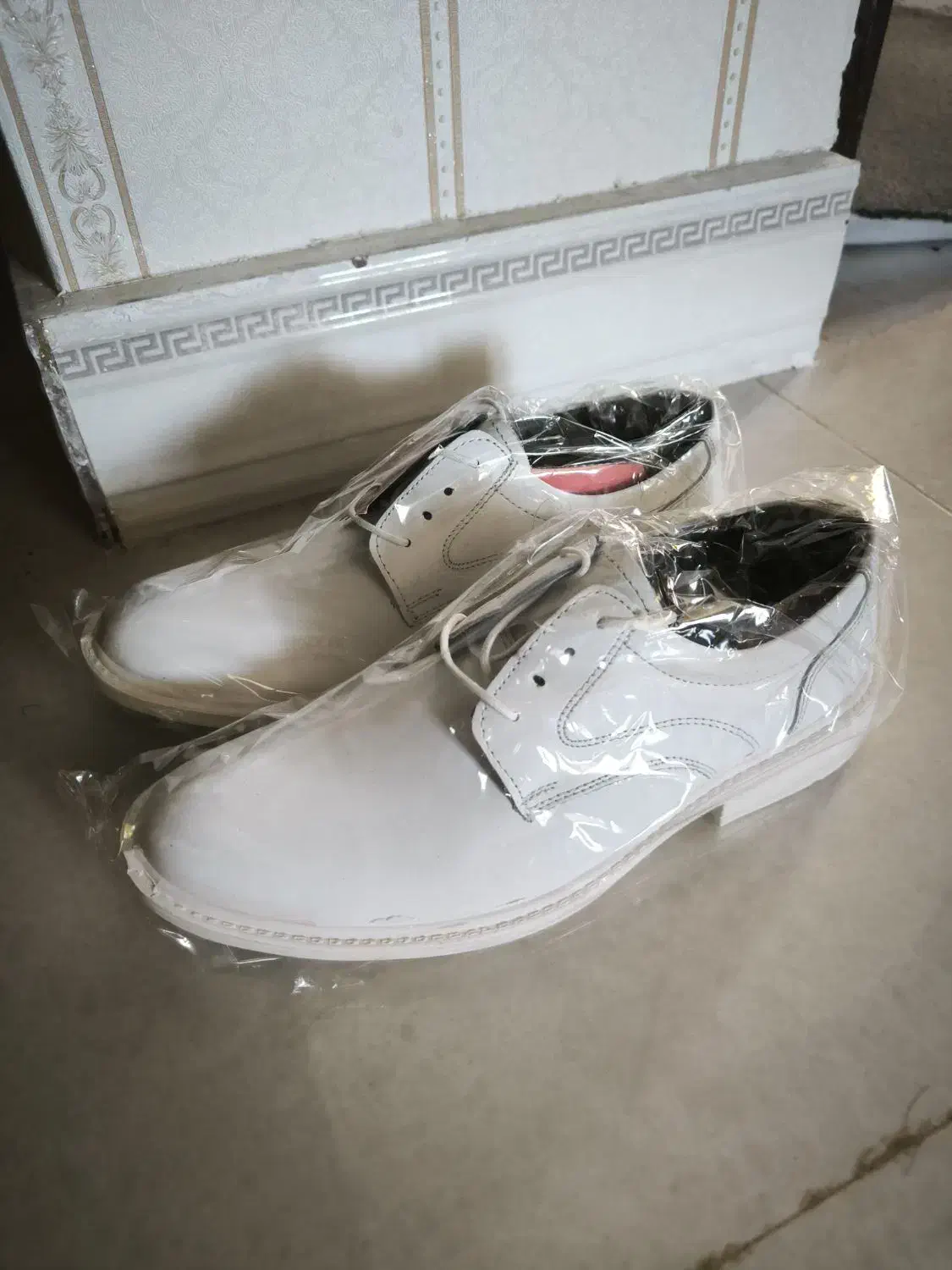 کفش سفید نو سایز ۴۳|کیف، کفش، کمربند|کنارک, |دیوار
