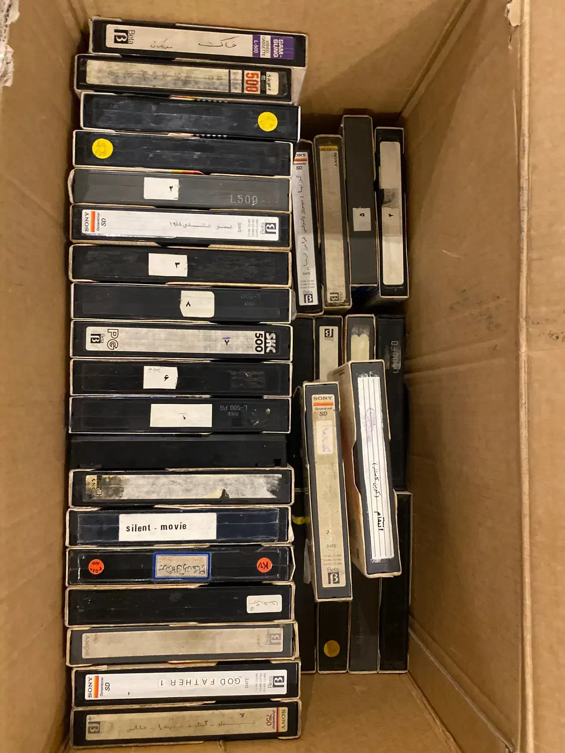 ۵۲ عدد نوار ویدیو کوچک بتا ماگس کارکرده قدیمی|فیلم و موسیقی|تهران, نیاوران|دیوار