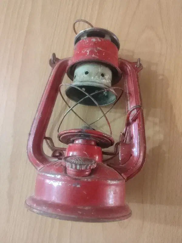 چراغ دستی قدیمی|کلکسیون اشیاء عتیقه|گلپایگان, |دیوار