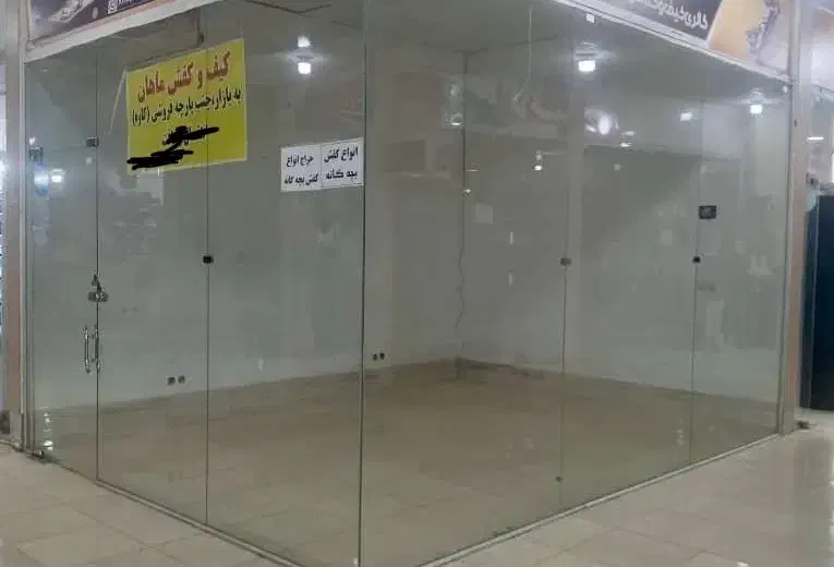 مغازه در بازار با بهترین قیمت|فروش مغازه و غرفه|فسا, |دیوار