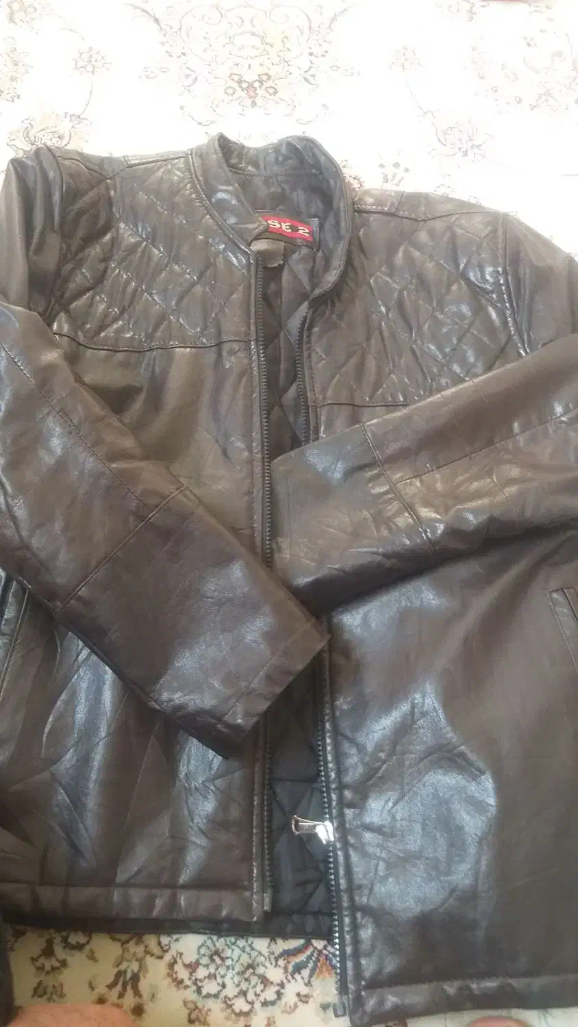 کت چرم|لباس|سنندج, |دیوار