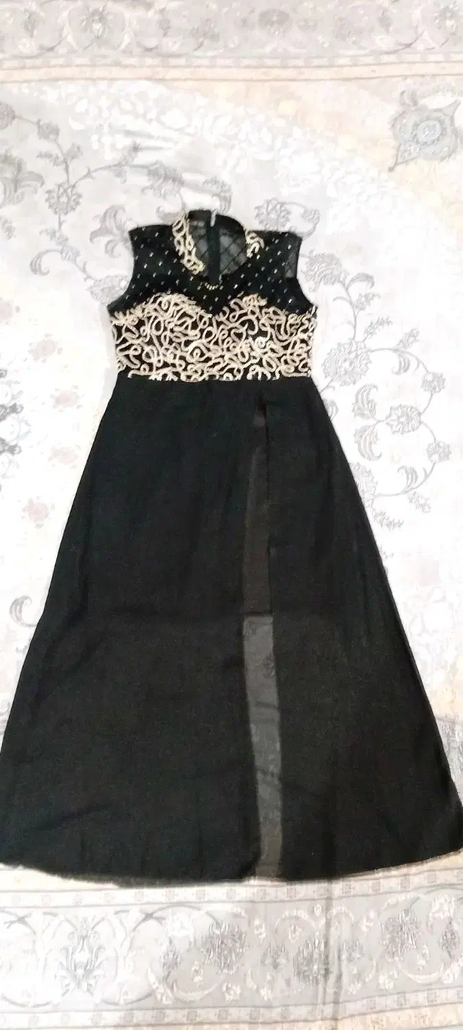 لباس مجلسی|لباس|میانه, |دیوار