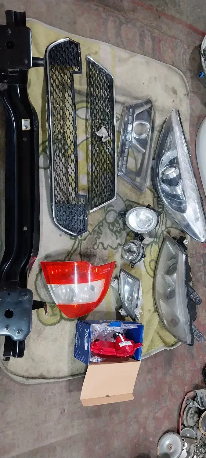 چراغ۲۰۷. رانا|قطعات یدکی و لوازم جانبی|قم, خداکرم|دیوار