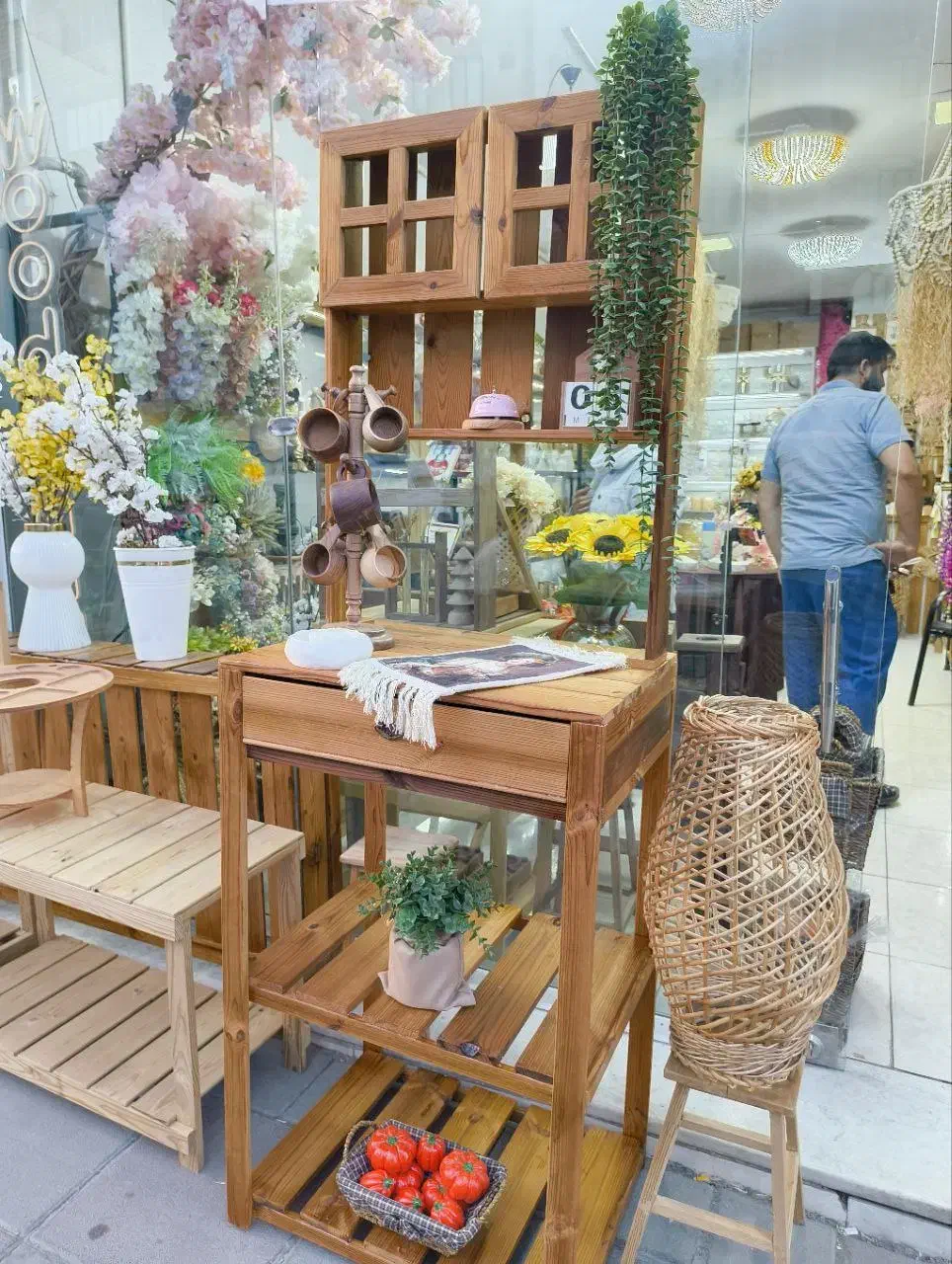 استند کافه|بوفه، ویترین، کنسول|قدس, شهر‌قدس|دیوار