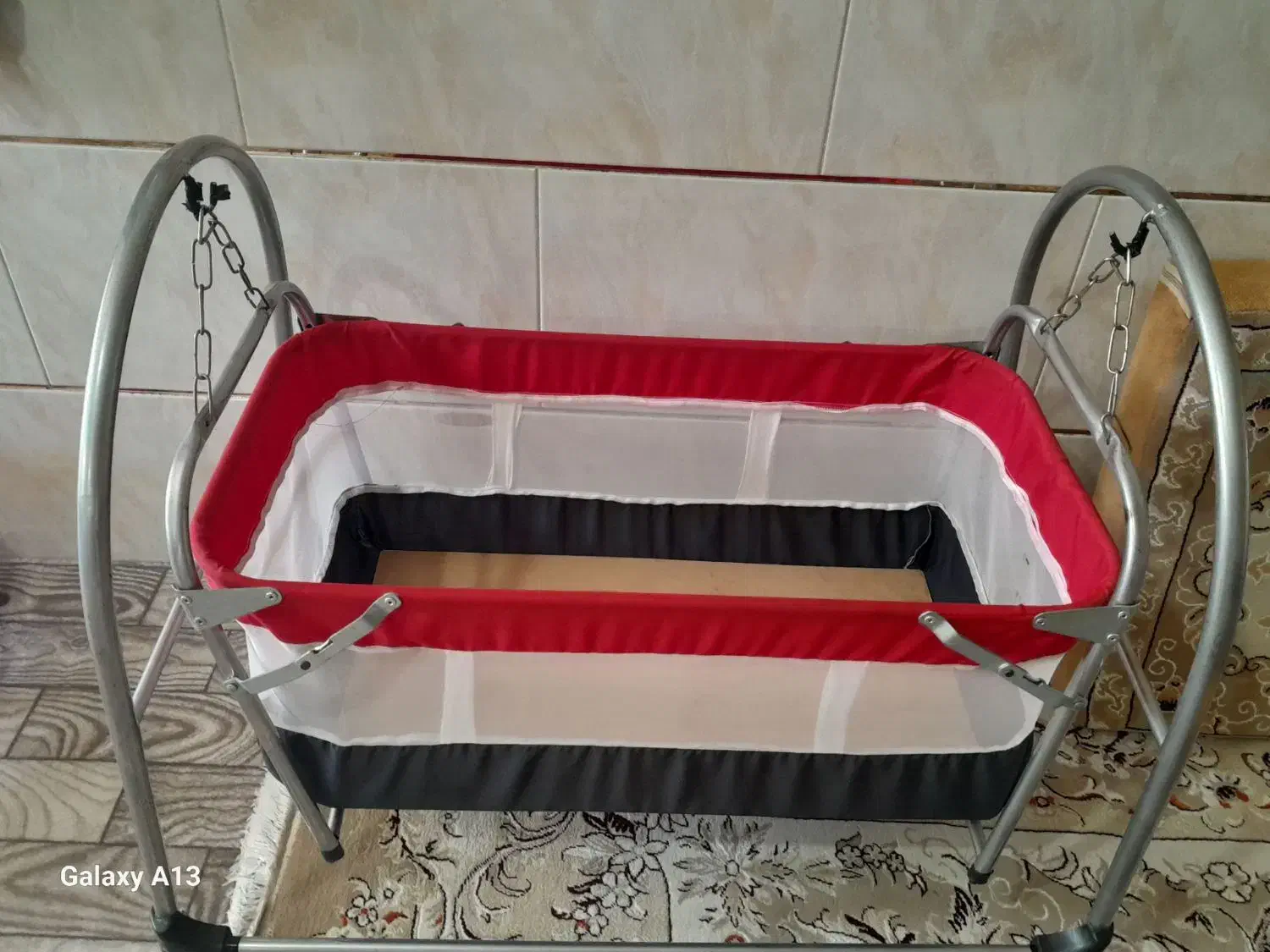 گهواره و رورورک|اسباب و اثاث بچه|بشاریات, |دیوار