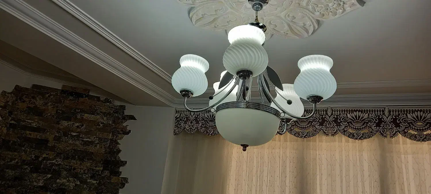 دو عدد لوستر|لوستر و چراغ آویز|مراغه, |دیوار