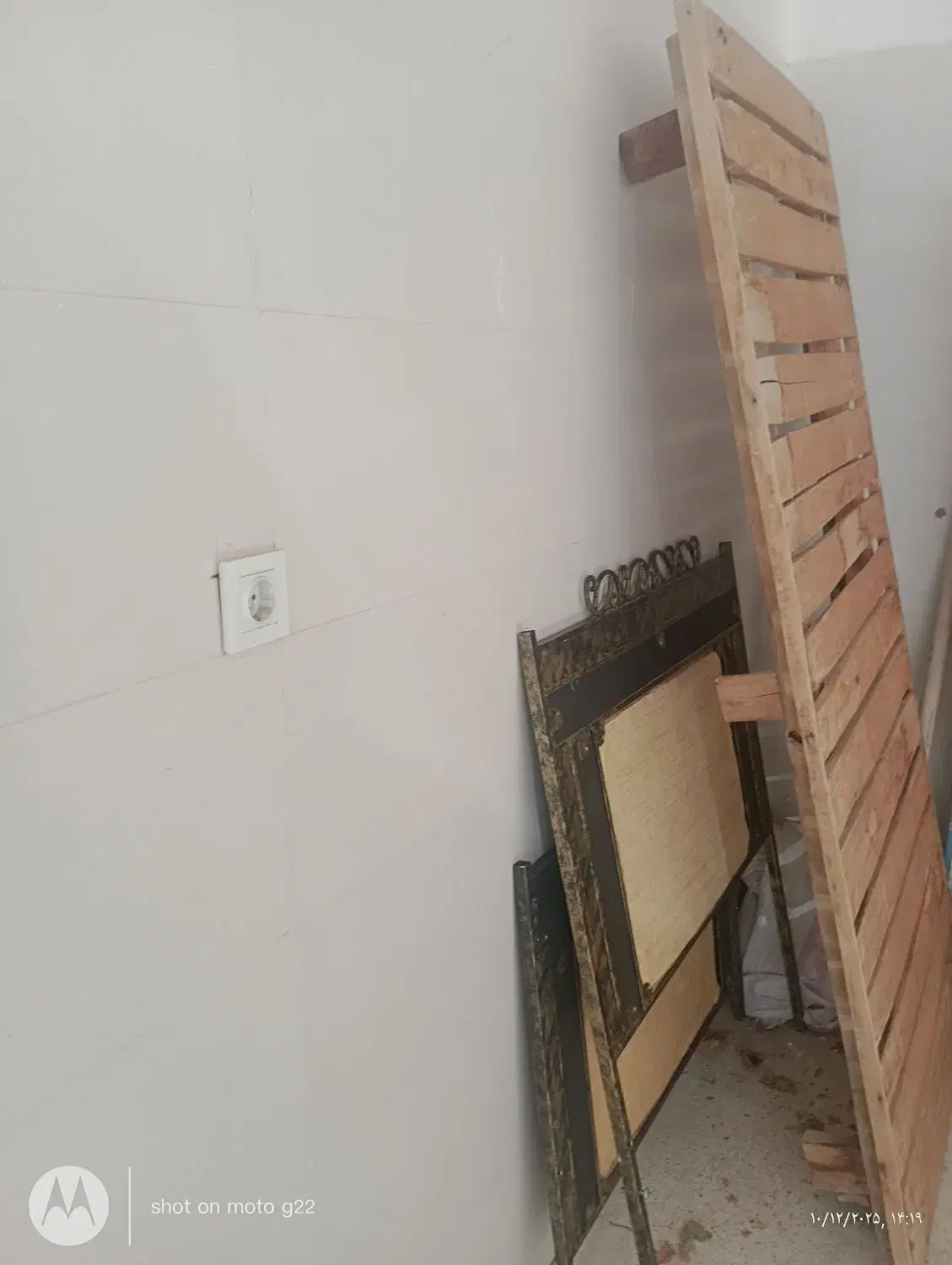 تخت|تخت و سرویس خواب|بجنورد, |دیوار