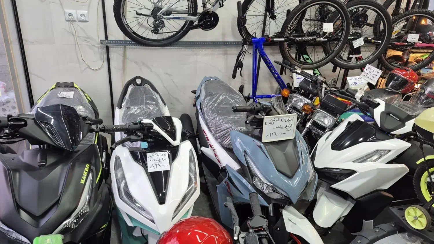 موتور کلیک و ایروکس شرایط ۱۲ماه و ۱۰ ماه|موتورسیکلت|رشت, پاستوریزه|دیوار
