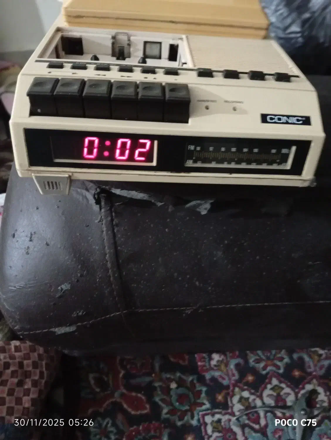 رادیو ساعت قدیمی CONIC به‌همراه تلفن و منشی‌تلفنی|کلکسیون اشیاء عتیقه|آباده, |دیوار