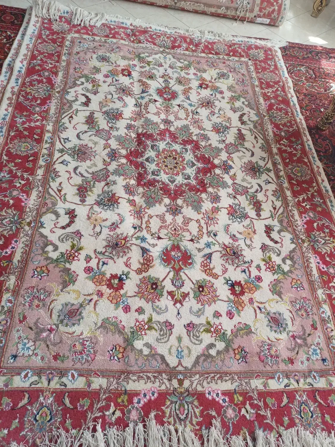 فرش دستبافت گل ابریشم|فرش|فردیس, منظریه|دیوار