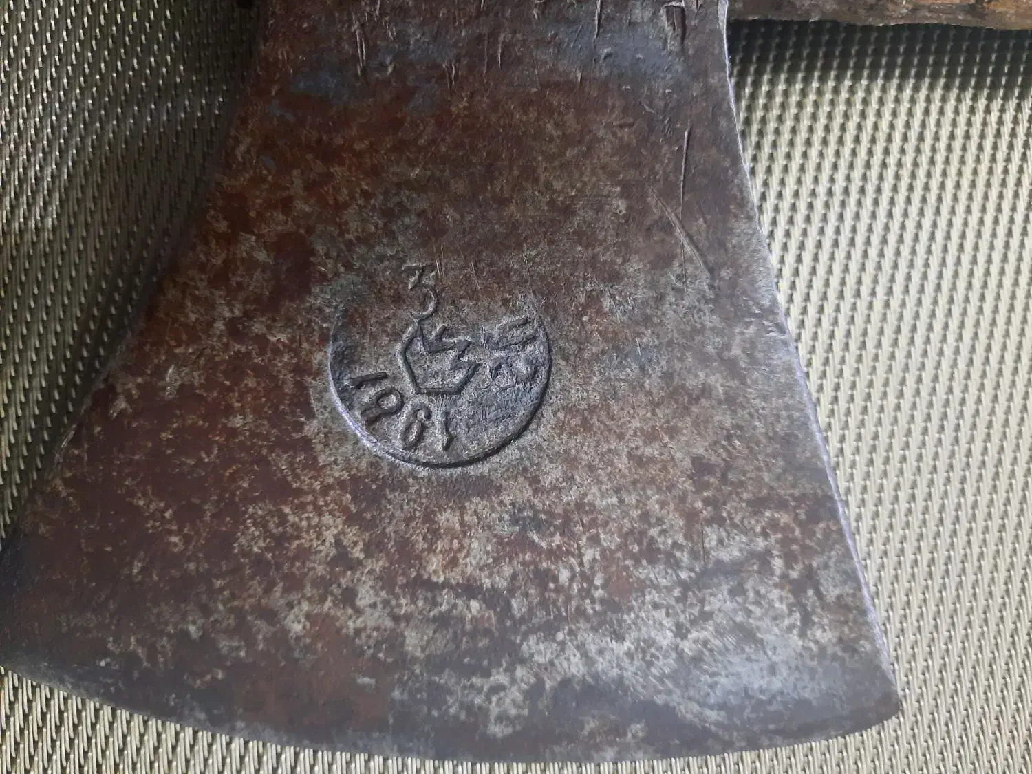 تبر روسی|کلکسیون اشیاء عتیقه|گنبد کاووس, |دیوار