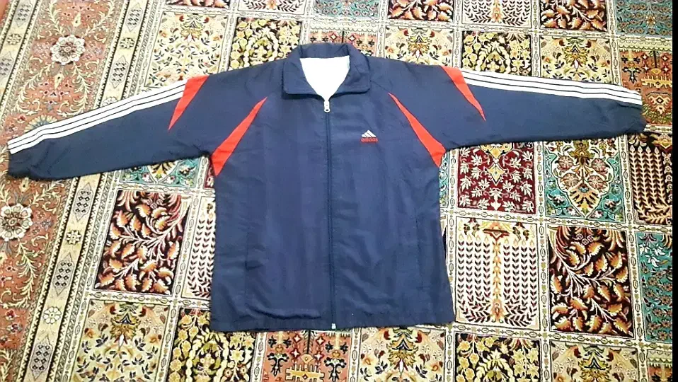 لباس ورزشی نوجوان|کفش و لباس بچه|رشت, جانبازان|دیوار