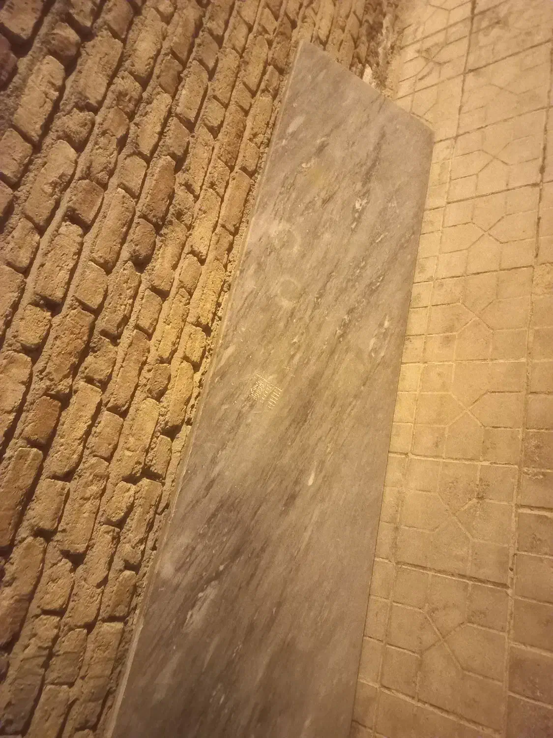 سنگ کاشی|مصالح و تجهیزات ساختمان|پارس‌آباد, |دیوار