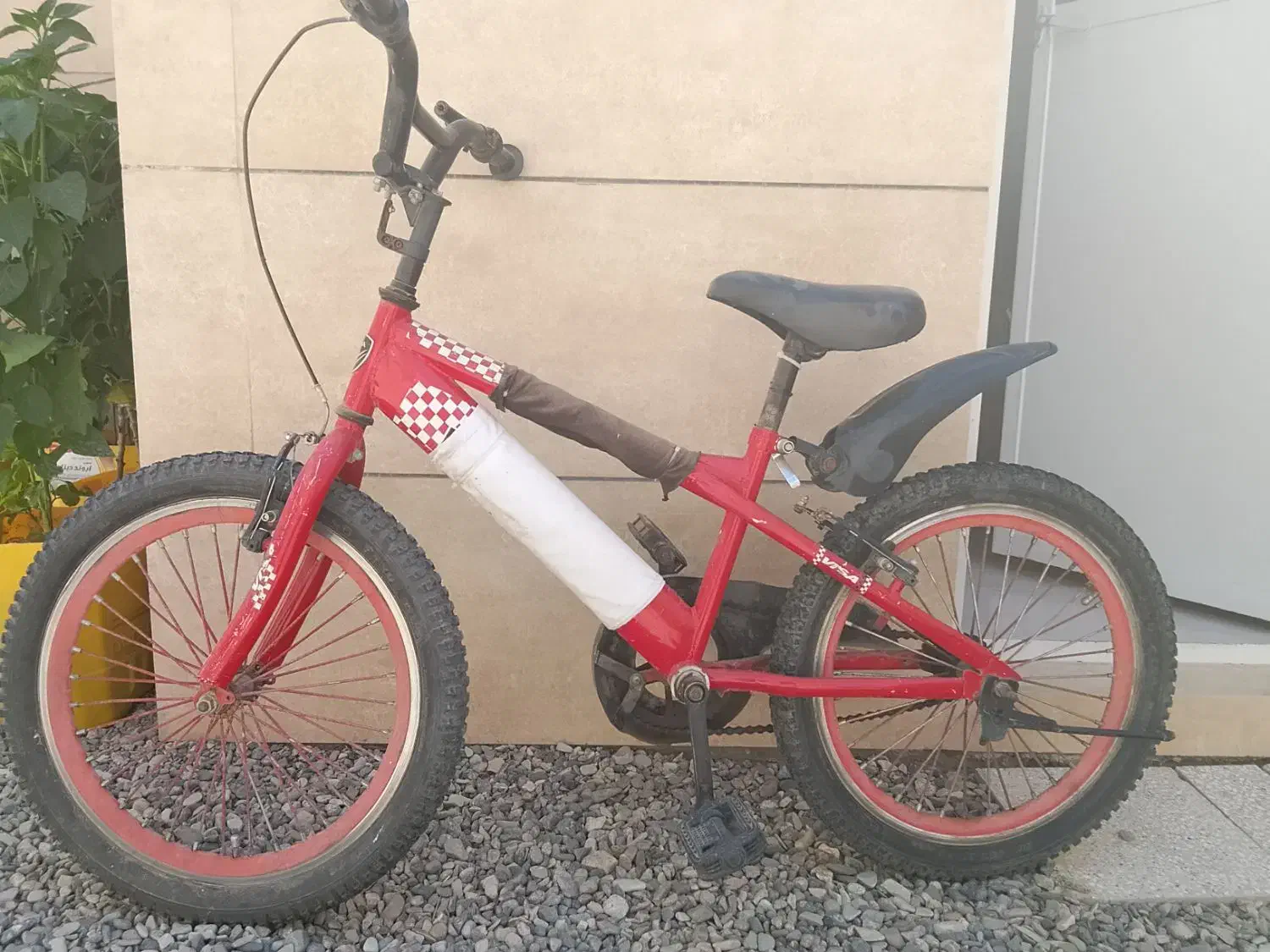 دوچرخه|دوچرخه، اسکیت، اسکوتر|تربتحیدریه, آغوی|دیوار