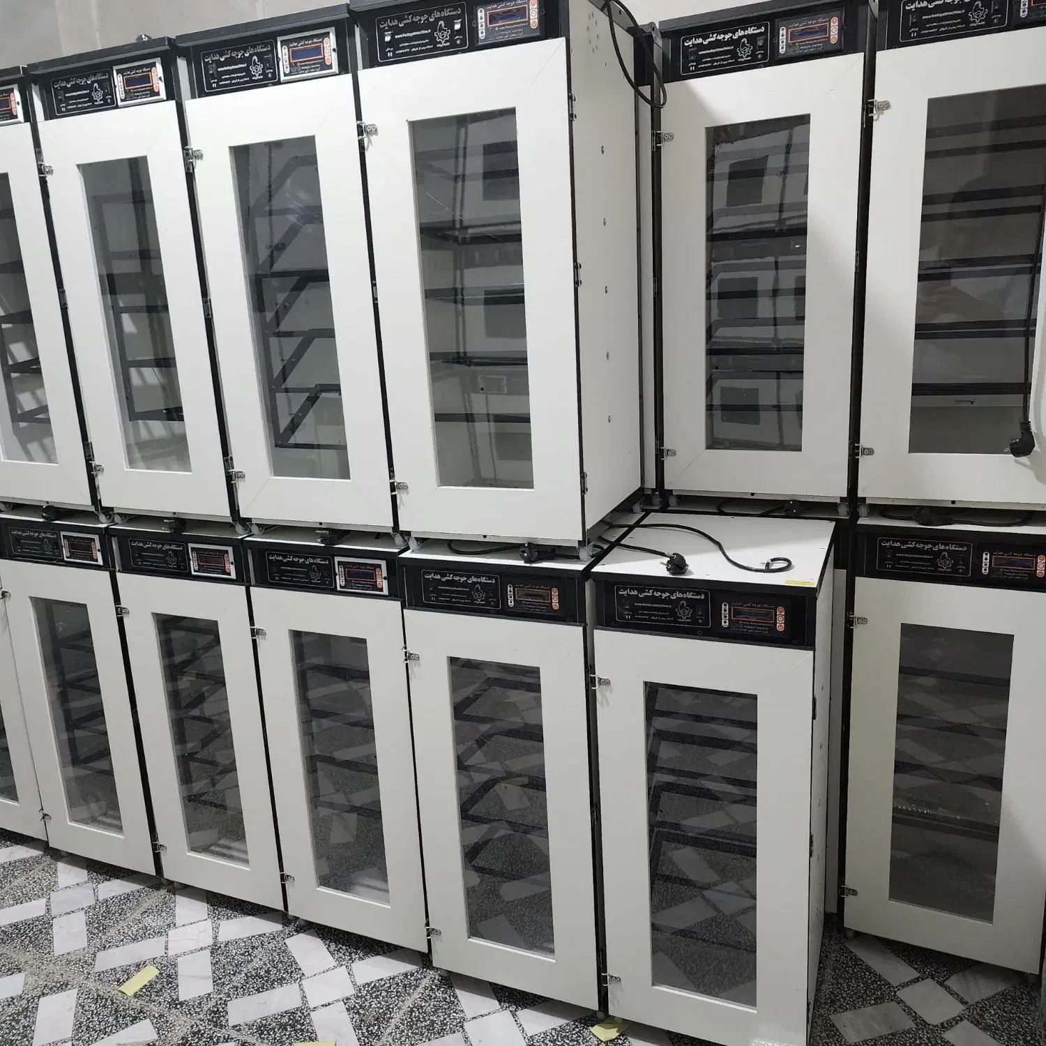 دستگاه جوجه کشی هدایت|لوازم جانبی حیوانات|یزد, |دیوار