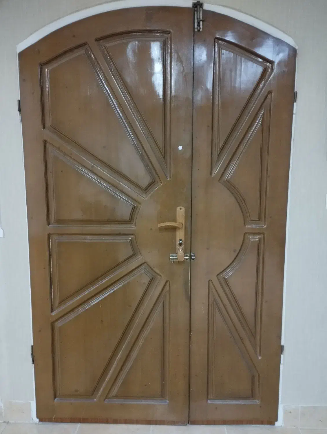 درب چوبی سالن|مصالح و تجهیزات ساختمان|بوشهر, |دیوار