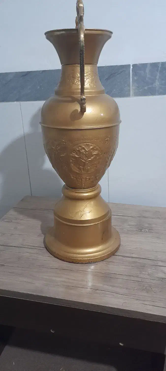 جام زرین و قدیمی|کلکسیون اشیاء عتیقه|سقز, |دیوار