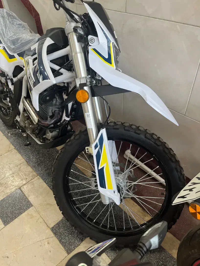 کویر تی ۴در حد خشک|موتورسیکلت|قائم‌شهر, |دیوار