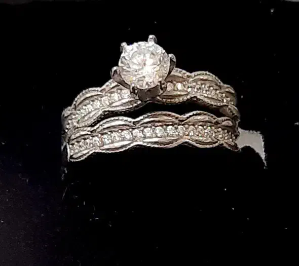 حلقه انگشتر نقره نامزدی با آبکاری طلا سفید|جواهرات|اصفهان, چرخاب|دیوار