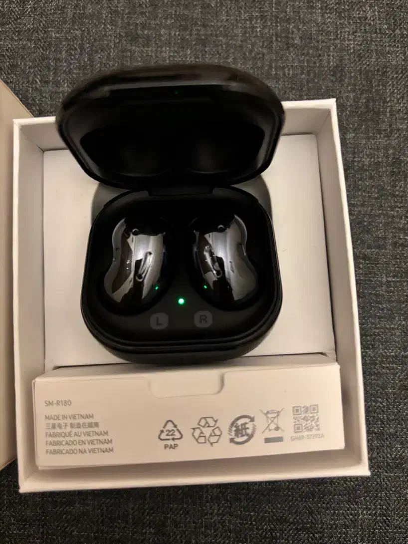 Galaxy buds live|لوازم جانبی موبایل و تبلت|تهران, نارمک|دیوار