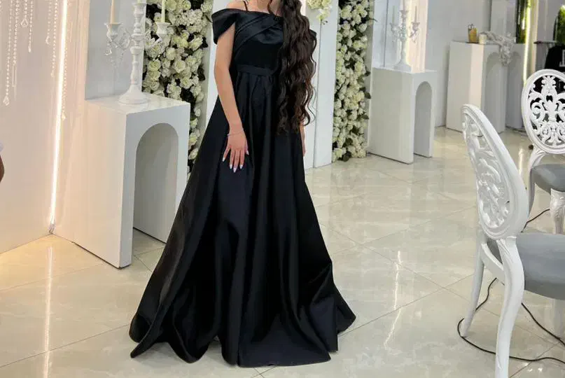 لباس مجلسی|لباس|لاهیجان, امیرشهید|دیوار