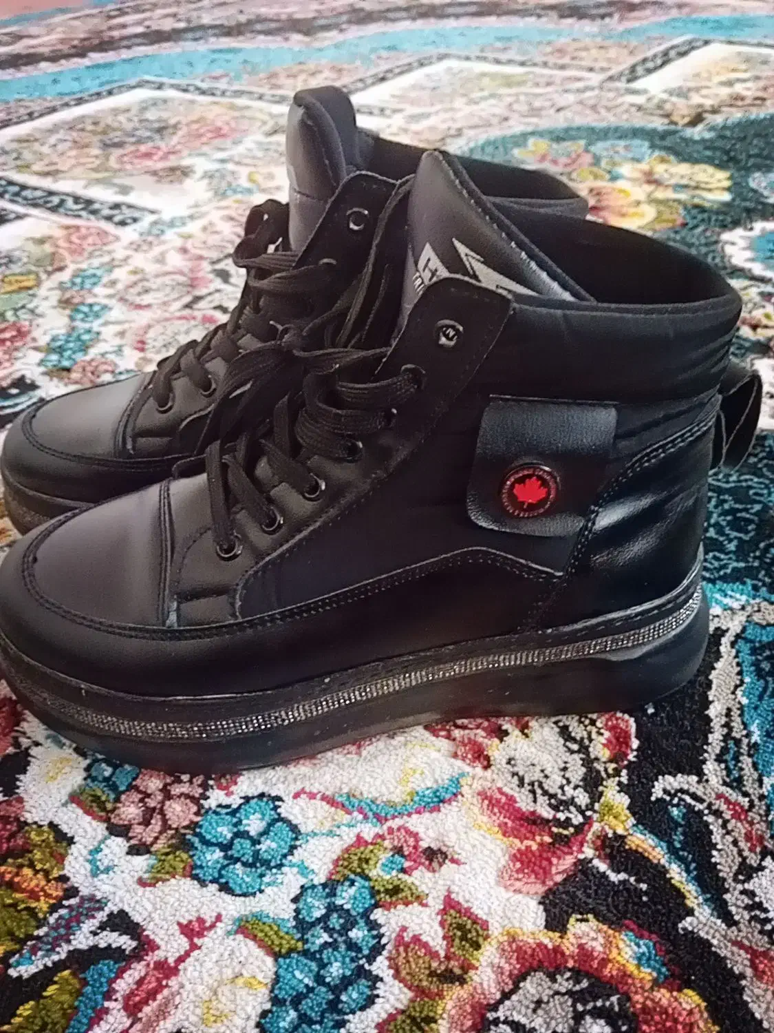 نیم بوت چرم|کیف، کفش، کمربند|کاشان, باهنر|دیوار