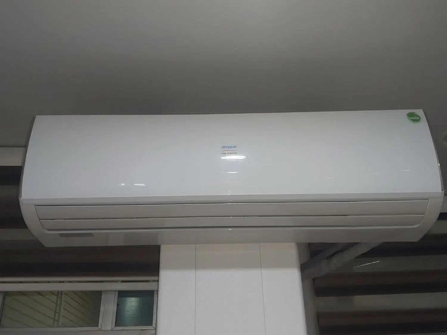 نصب اسپیلت تعمیر یخچال فروش نصب ایزوگام|خدمات پیشه و مهارت|مرودشت, بیست متری بیمارستان|دیوار