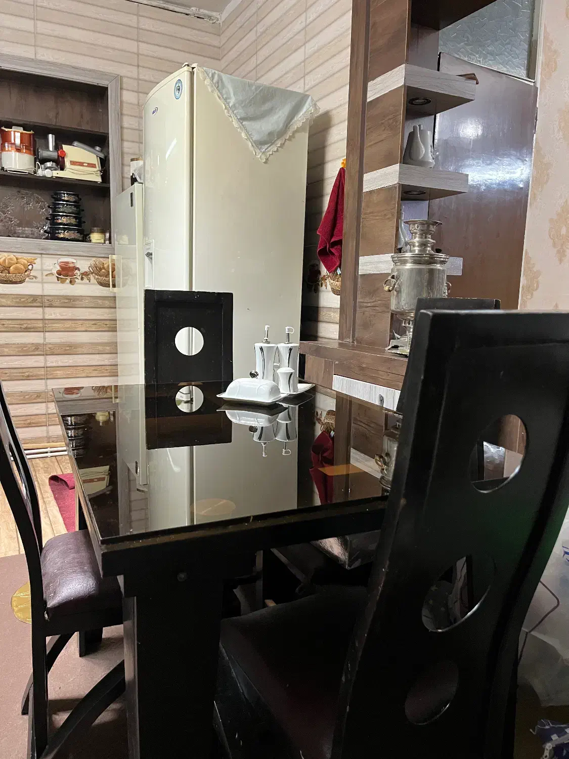 میز ناهار خوری چوبی چهارنفره|میز و صندلی غذاخوری|قوچان, |دیوار