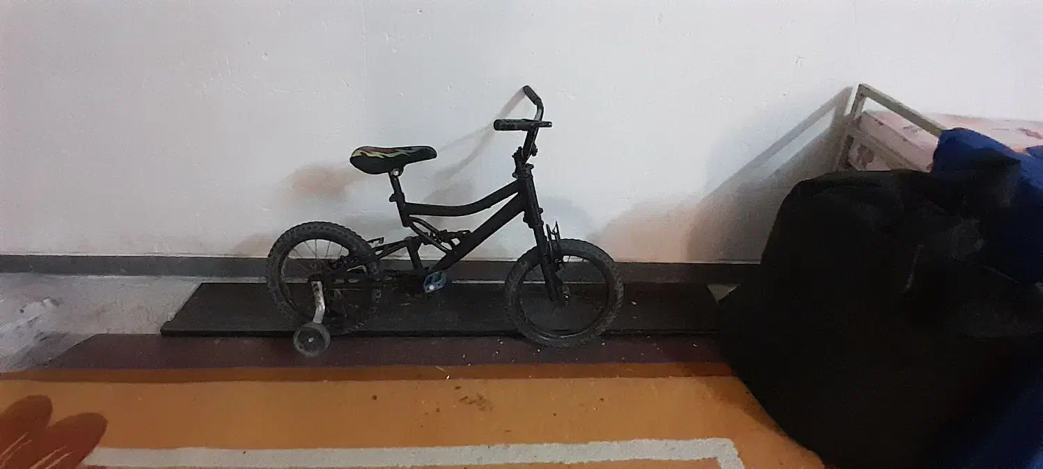 لطیفی|دوچرخه، اسکیت، اسکوتر|خور (فارس), |دیوار