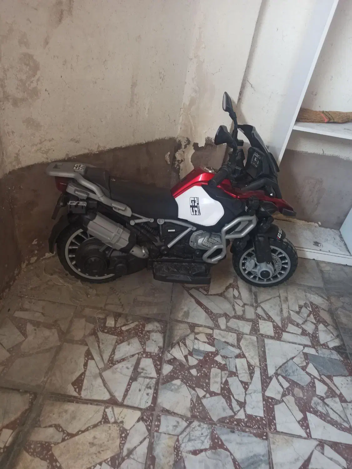 موتور شارژی سالم در حد نو|اسباببازی بچه|ساری, |دیوار