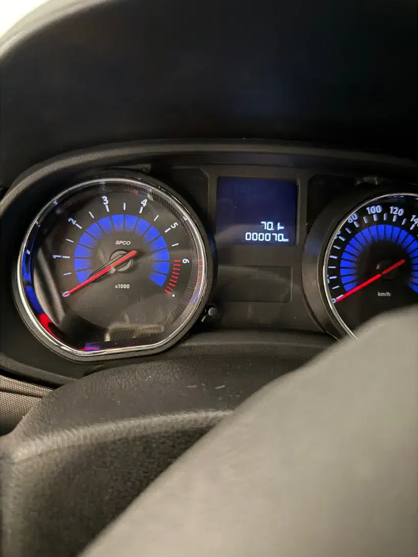 تارا اتومات v4 نقره ای تیتانیوم|خودرو سواری و وانت|شیراز, زند|دیوار