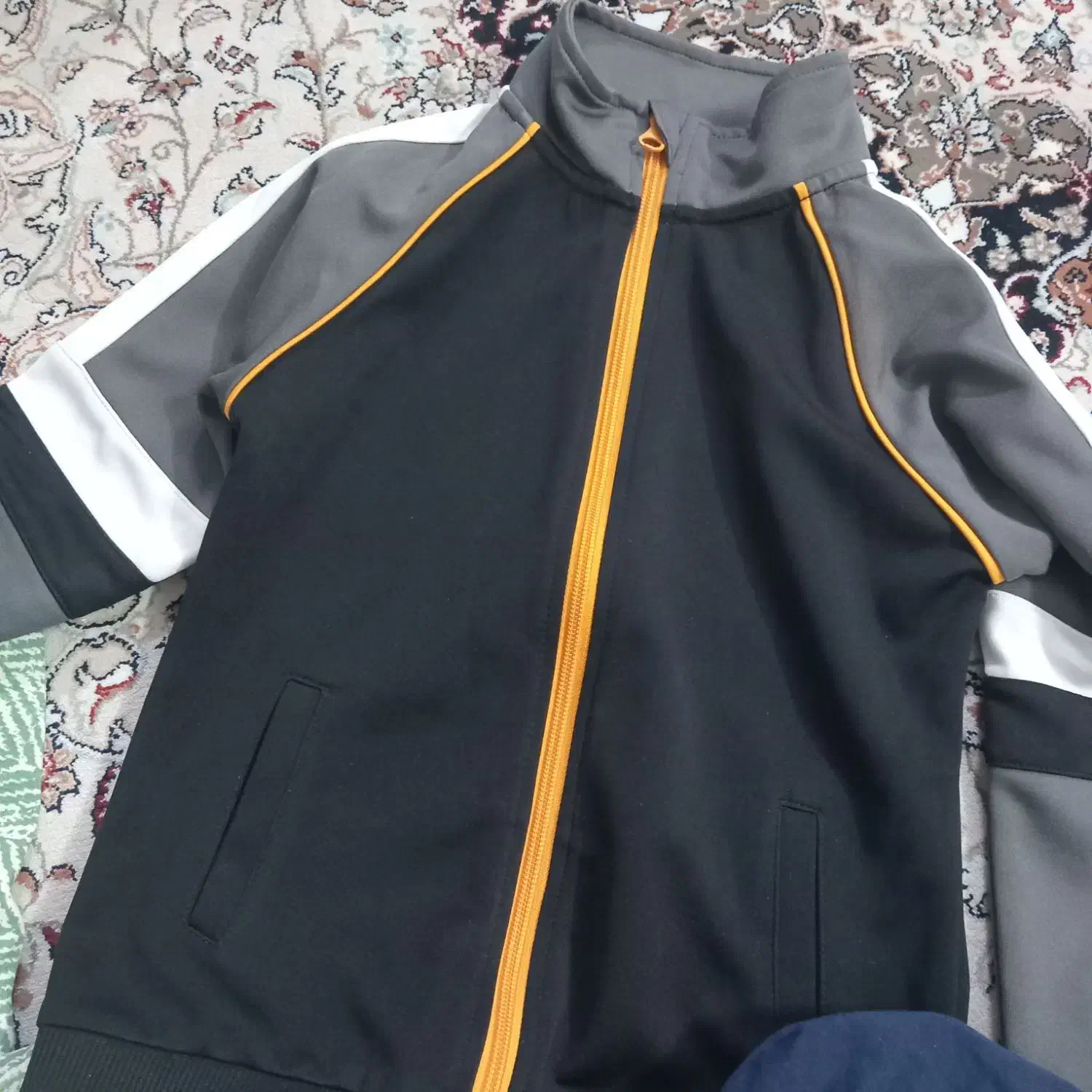 هرچی تو عکس هست باقیمت باورنکردنی|کفش و لباس بچه|تهران, هاشمی|دیوار