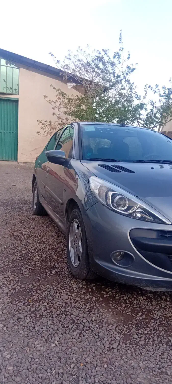 خودرو ۲۰۷ مدل ۹۸ دریچه سیمی بیرنگ|خودرو سواری و وانت|قزوین, |دیوار