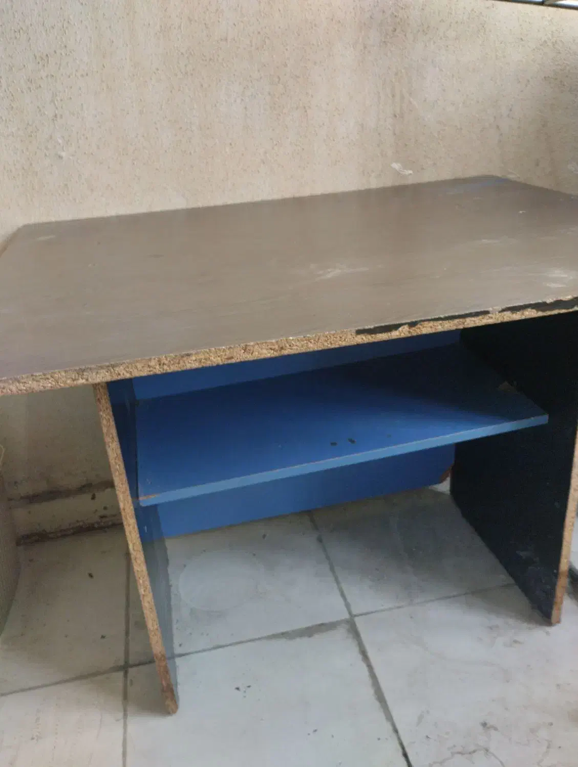 میز|میز تحریر و کامپیوتر|خرم‌آباد, |دیوار