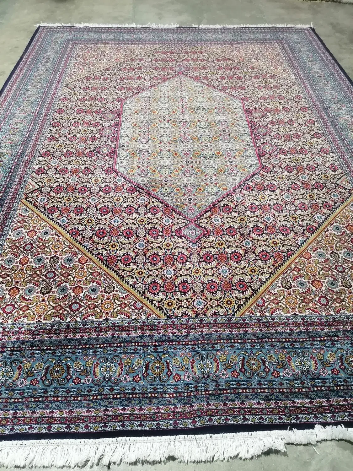 فرش 12 متری ماشینی سالم و تمیز|فرش|تهران, صادقیه|دیوار