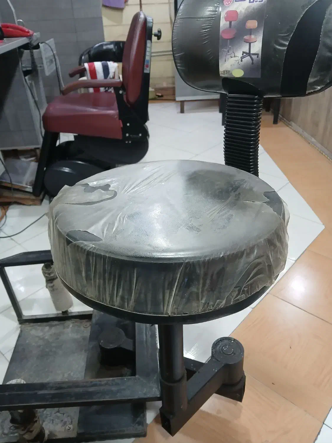 صندلیباربر|آرایشگاه و سالنهای زیبایی|فردیس, شهرک شهید حسینی|دیوار