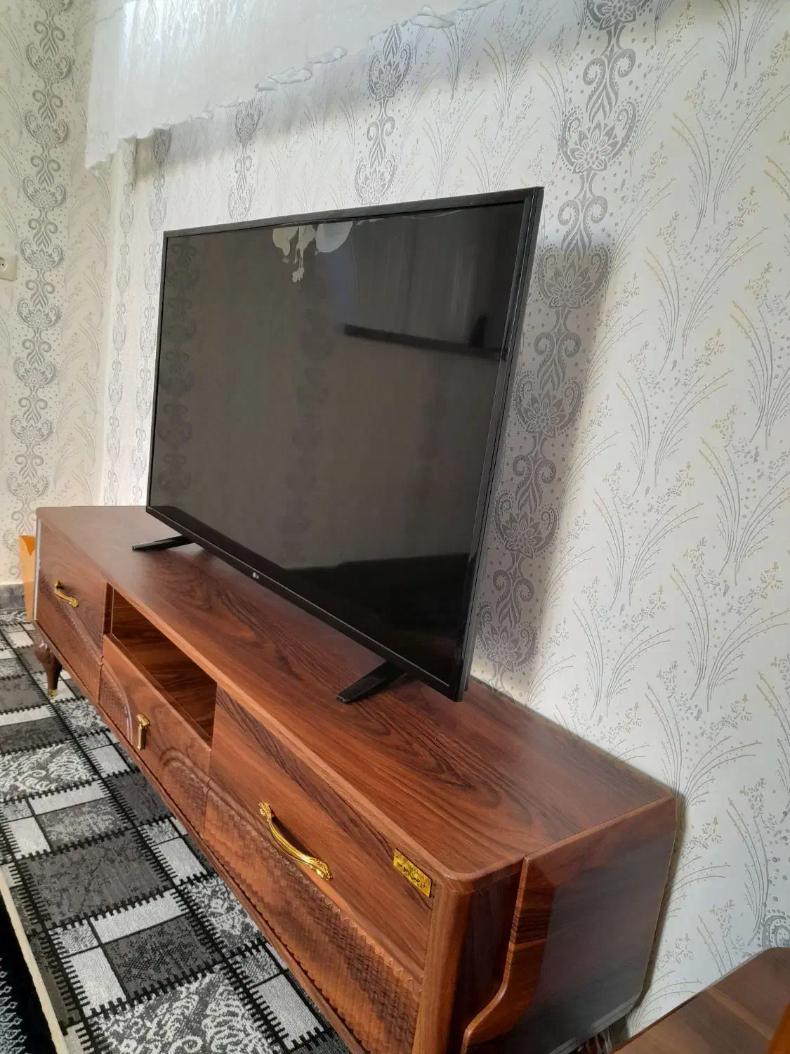 تلویزیون ۵۰اینچ ال جی اصل|تلویزیون و پروژکتور|ایلام, |دیوار