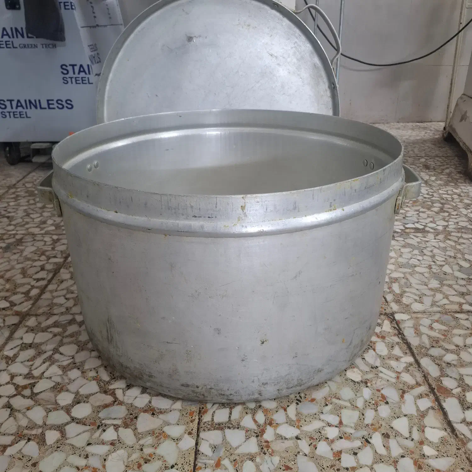 دیگ آشپزی|ظروف پخت‌وپز|اهواز, کمپلو شمالی|دیوار