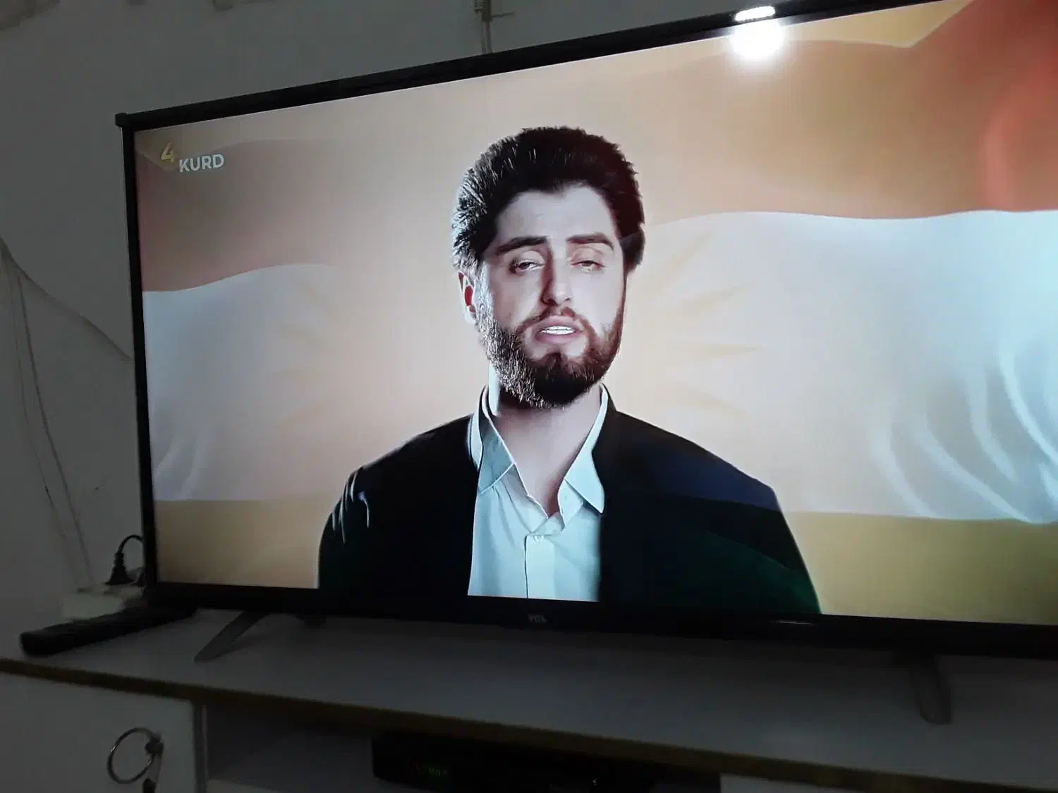 تلویزیون تی سی ال|تلویزیون و پروژکتور|سنندج, |دیوار