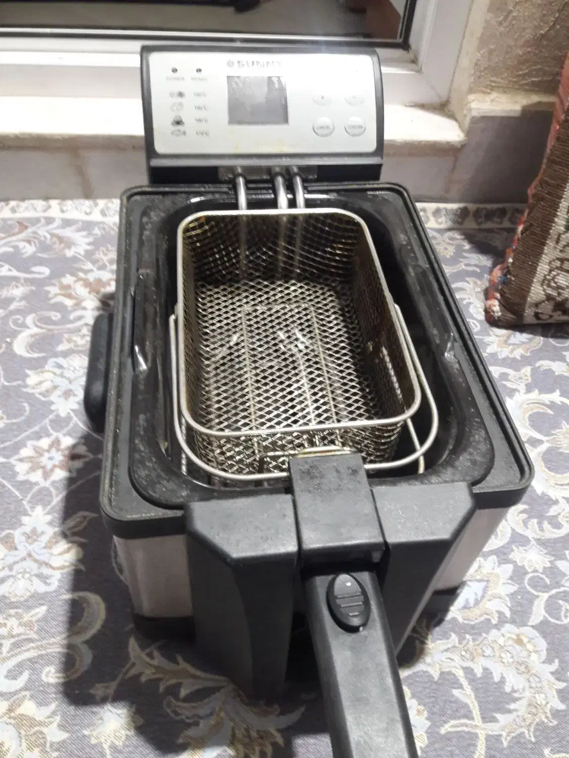 سرخ کن بزرگ تمیز و سالم|اجاق گاز و لوازم برقی پخت‌وپز|مشهد, چهارچشمه|دیوار