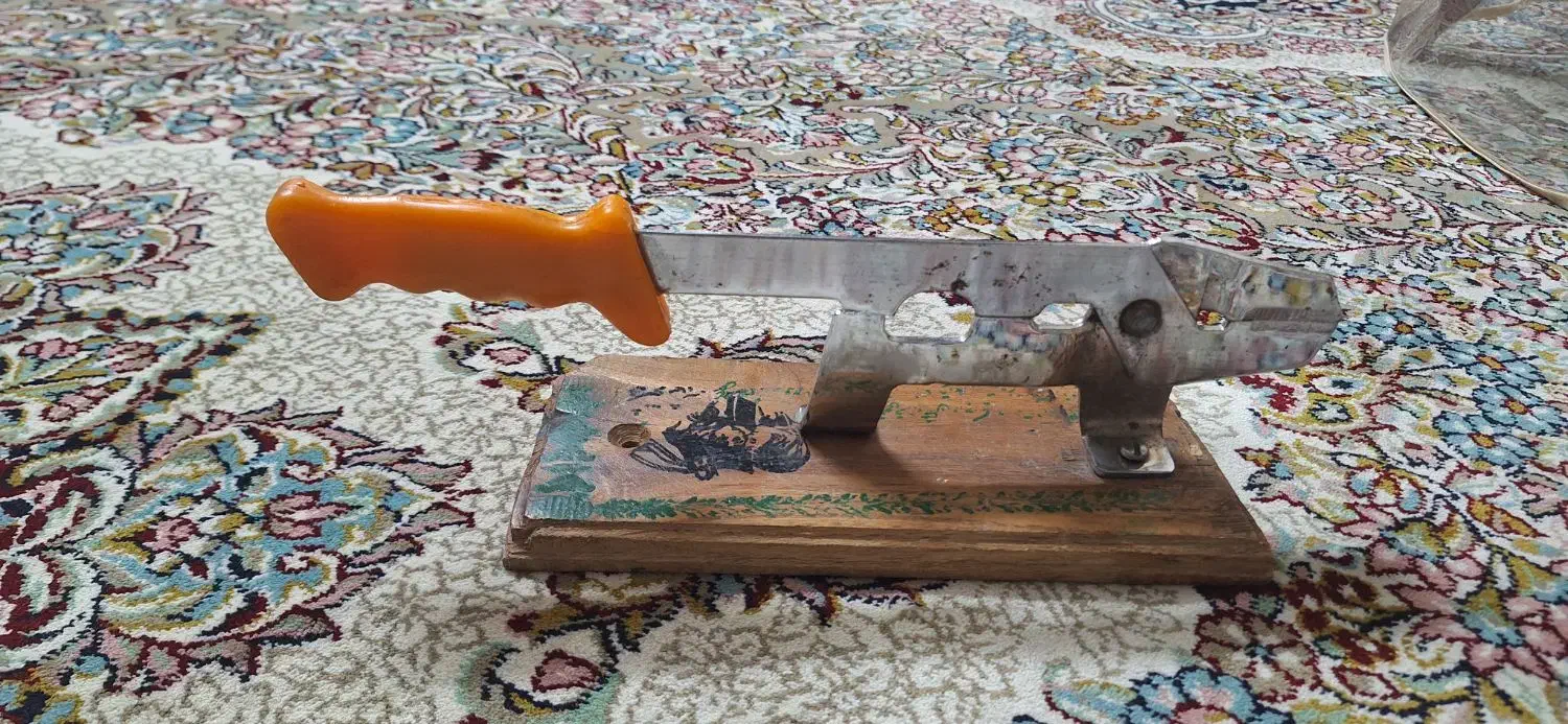 قندشکن|ظروف پخت‌وپز|نیشابور, هفده شهریور|دیوار