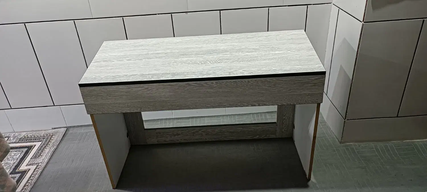 میز|میز تحریر و کامپیوتر|فردوس (خراسان), |دیوار