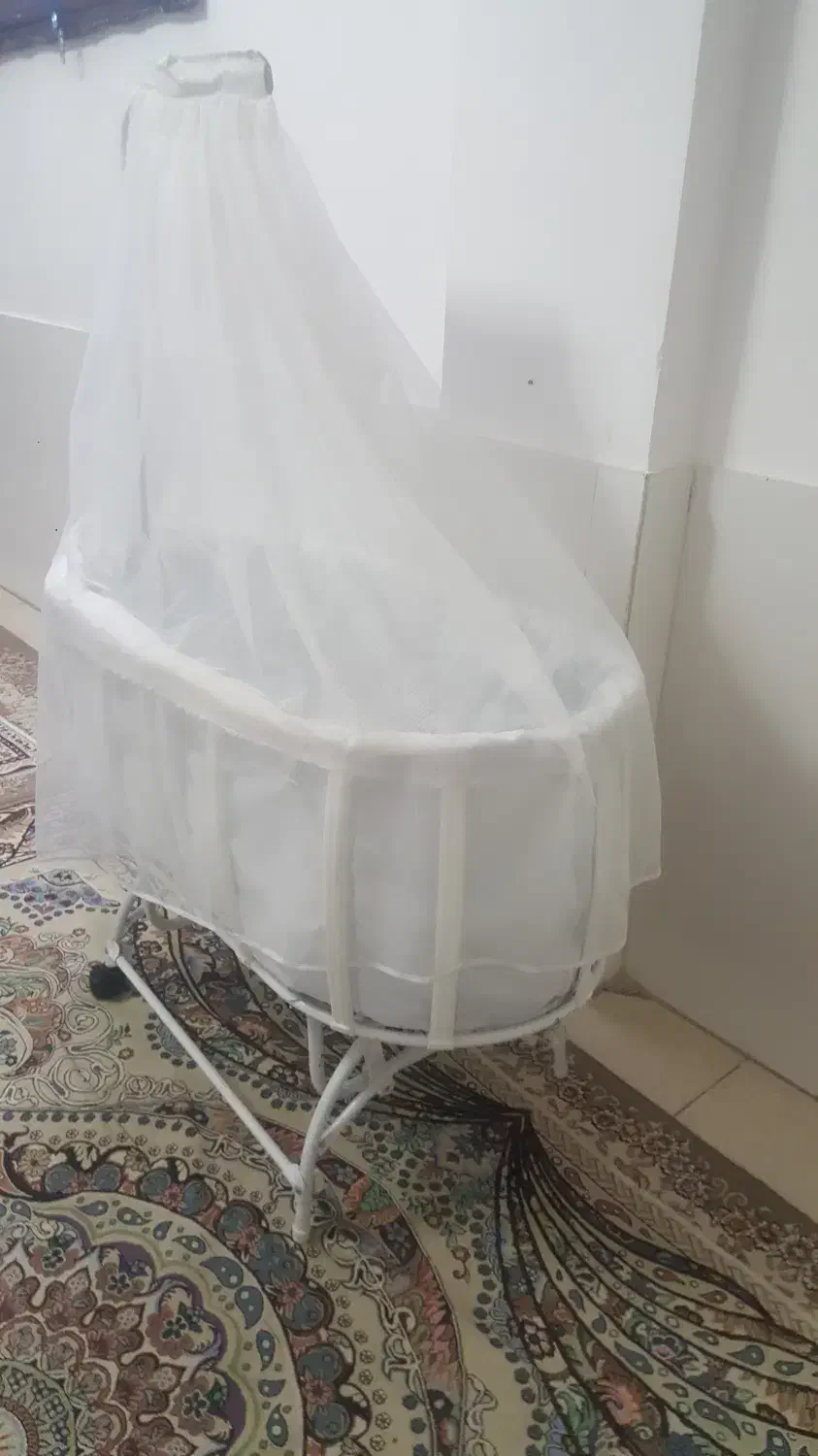 گهوار نوزاد نونو .|تخت و سرویس خواب|کرمانشاه, |دیوار