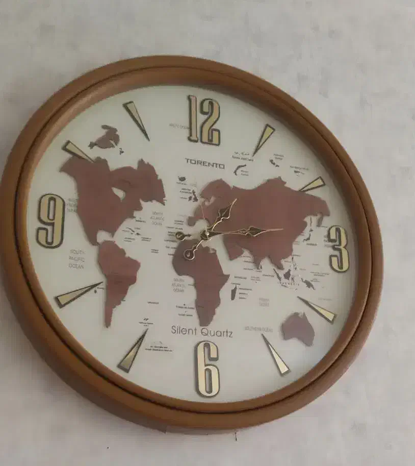 ساعت دیواری|ساعت دیواری و تزئینی|شیراز, کوشک میدان|دیوار