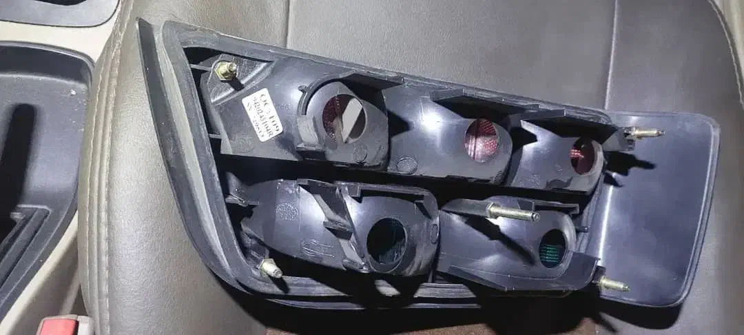 چراغ عقب پارس سمت راست|قطعات یدکی و لوازم جانبی|تهران, امام زاده حسن|دیوار