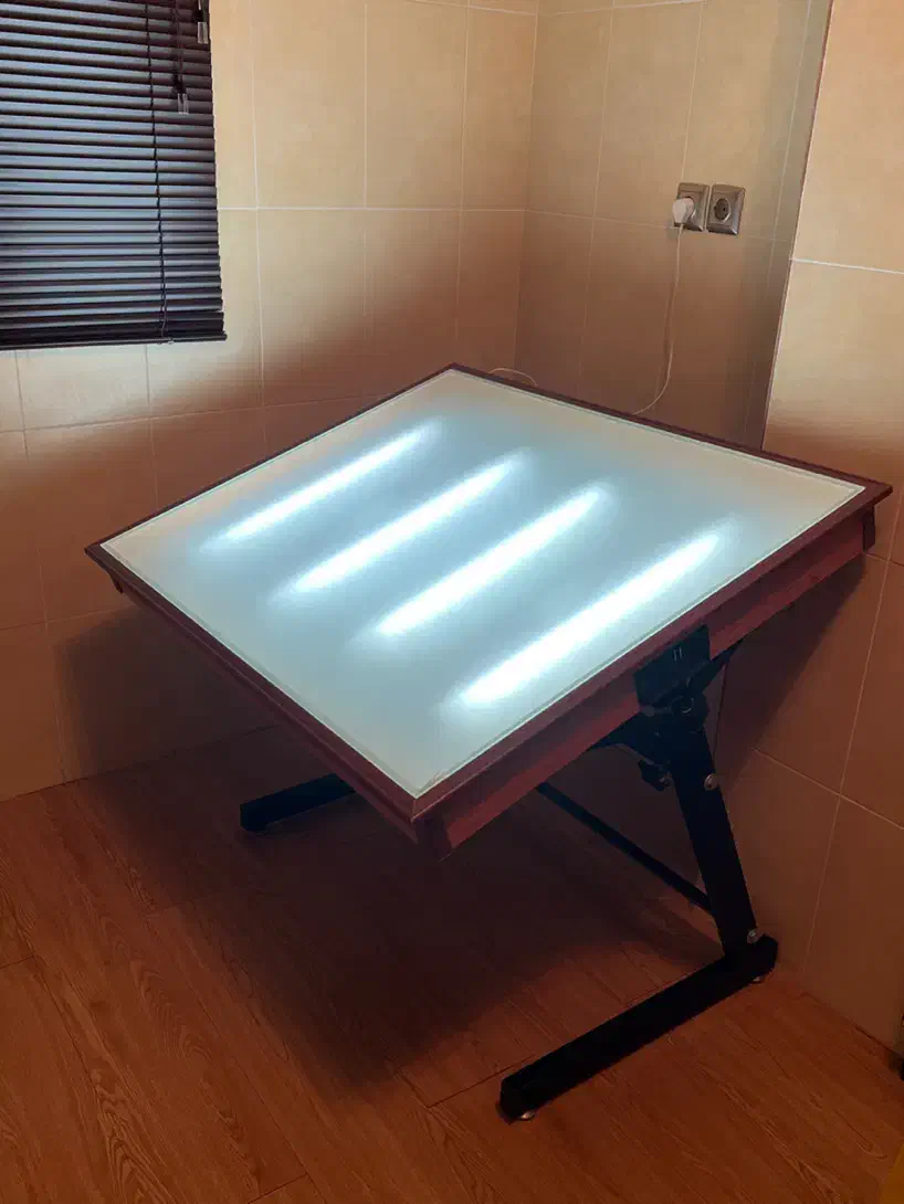 میز نور ۱۰۰ در ۷۰|میز تحریر و کامپیوتر|رشت, گلباغ نماز|دیوار